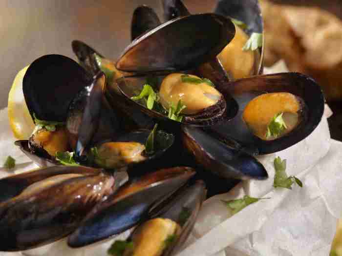 How to cook mussels italian style